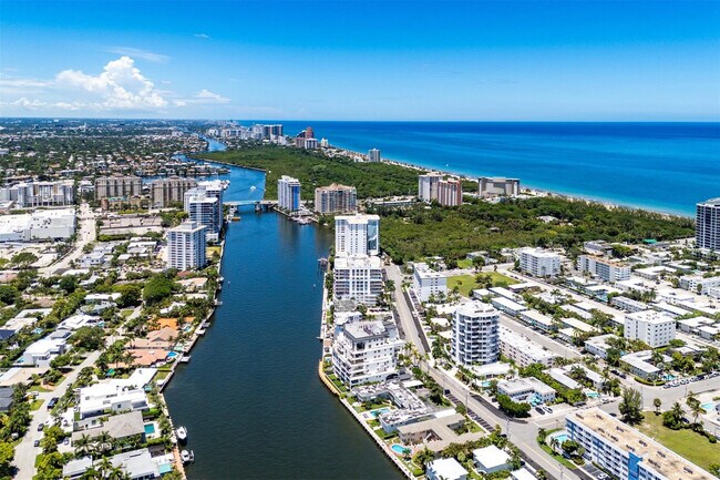 Building Photo - 715 Bayshore Dr