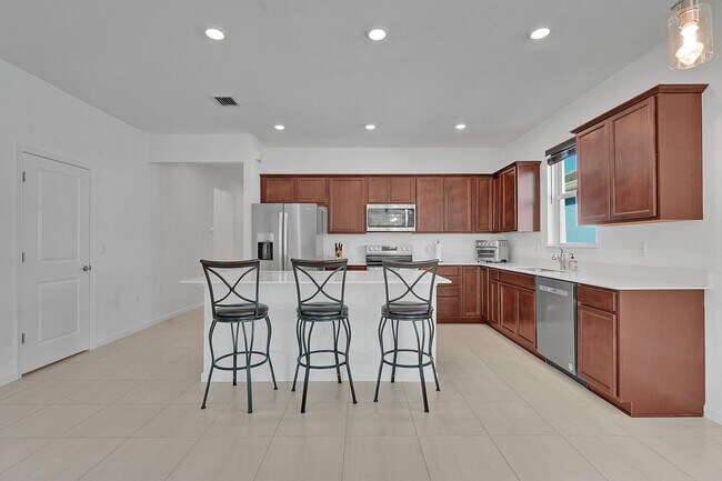 Building Photo - 9765 SW Meridian Wy