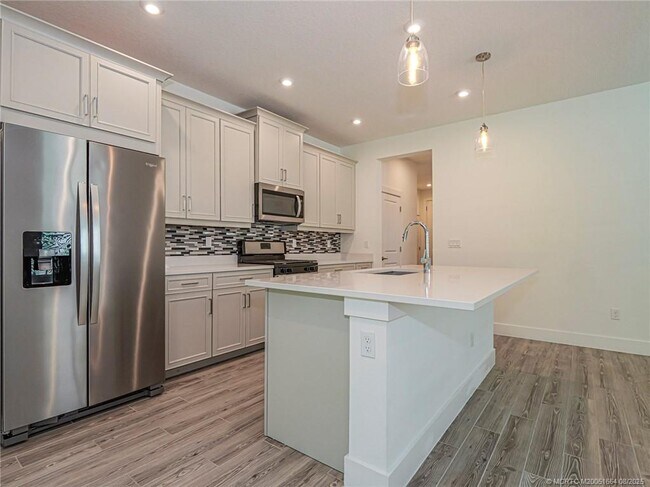 Building Photo - 11551 SW Viridian Blvd