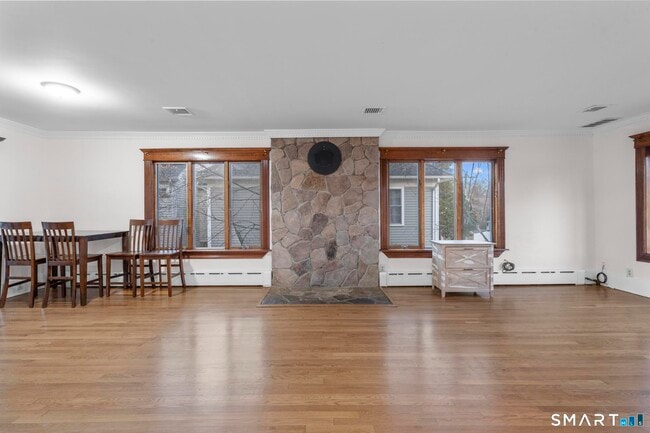 Building Photo - 33 Douglas Ave