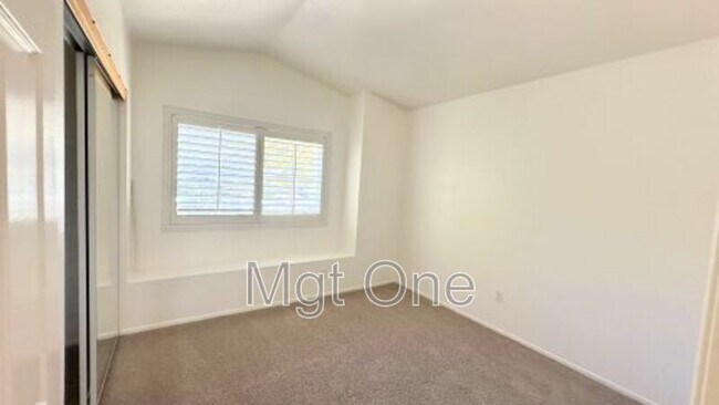 Building Photo - 10651 Concannon St