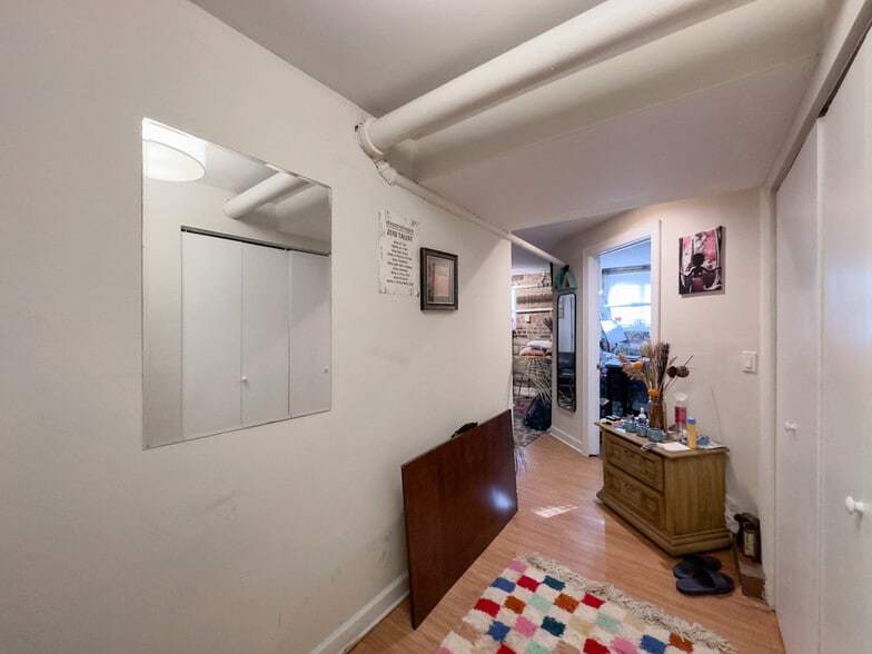 Building Photo - 3701 N Racine Ave