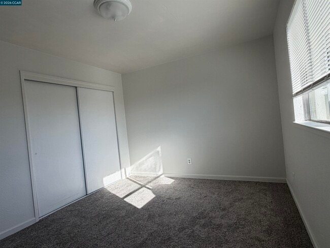 Building Photo - 1648 W N Bear Creek Dr