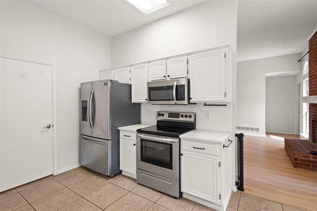 Building Photo - 6808 Cedar Shadow Dr