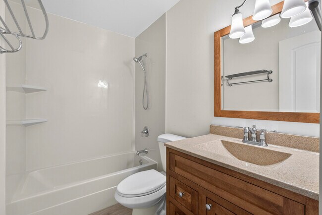 Building Photo - 13085 Belhaven Ct