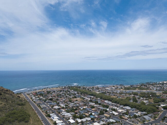Building Photo - Ocean, Mountains & Sunset Views - 27 PV Panels