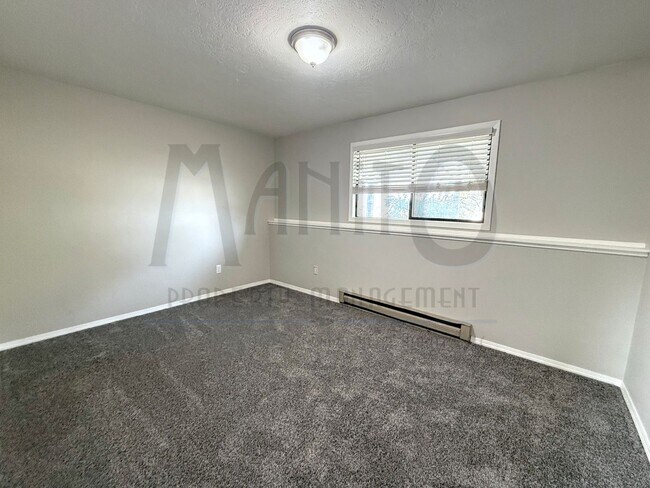Building Photo - Nora Duplex*
