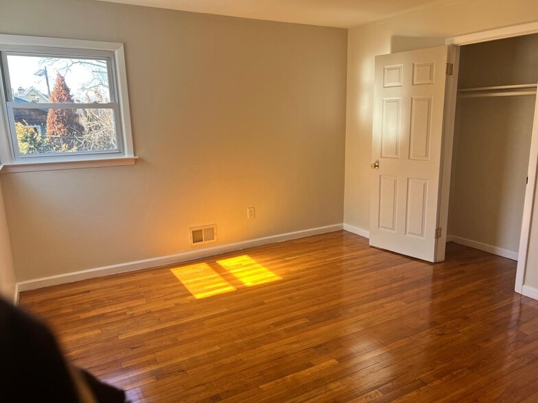 Building Photo - 126 Orange St