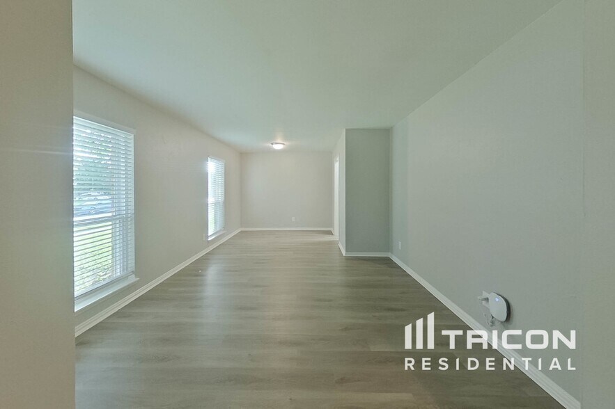 Building Photo - 1617 Wilderness Trail