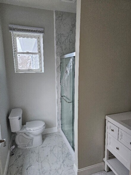 Building Photo - 2033 Carrollton Ave