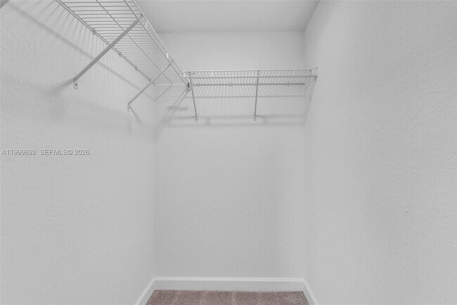 Building Photo - 2661 SE 28th St