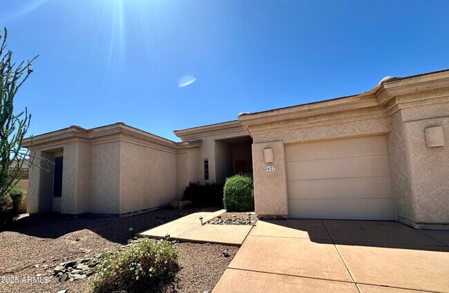 Building Photo - 2627 E Acoma Dr