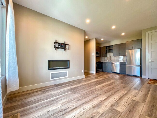 Building Photo - 398 Black Bull Trail