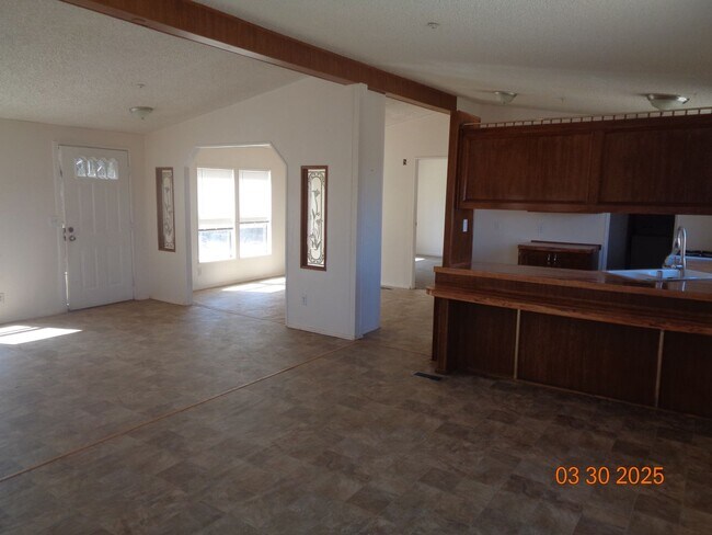 Building Photo - Country Living 3 bedroom 2 bathroom offering 1344 sq. ft.