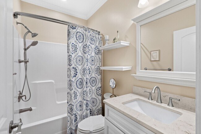 Building Photo - Coastal Living at its Best: Charming 3-Bedroom Near the Beach