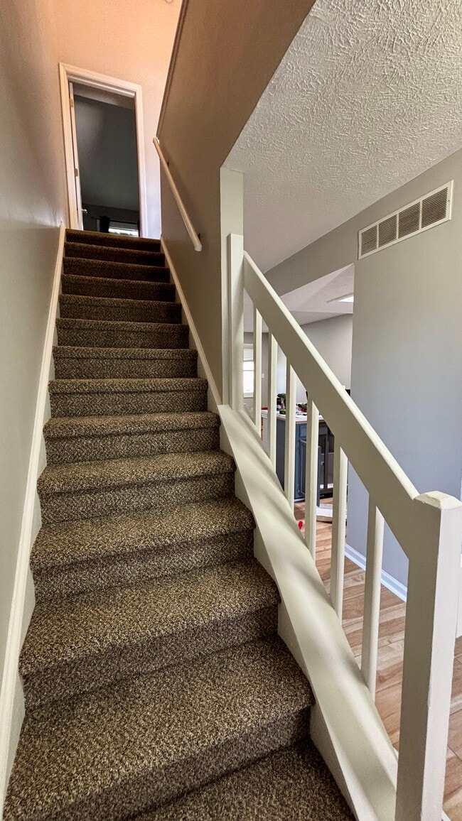 Building Photo - 6086 S Bay Dr