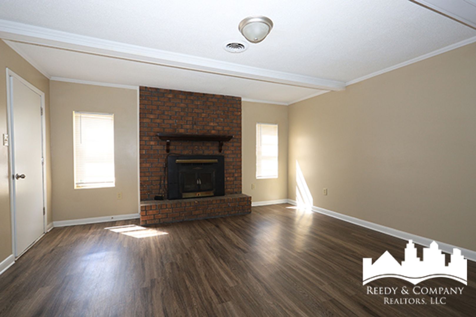 Building Photo - 1555 Staunton Dr