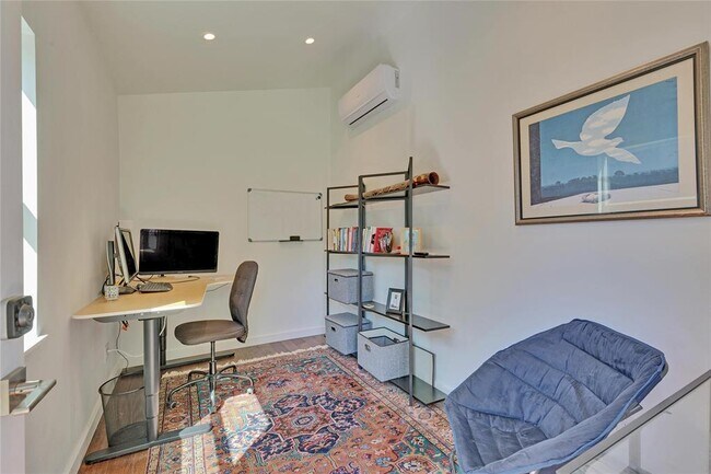 Building Photo - 3000 Mohawk Rd