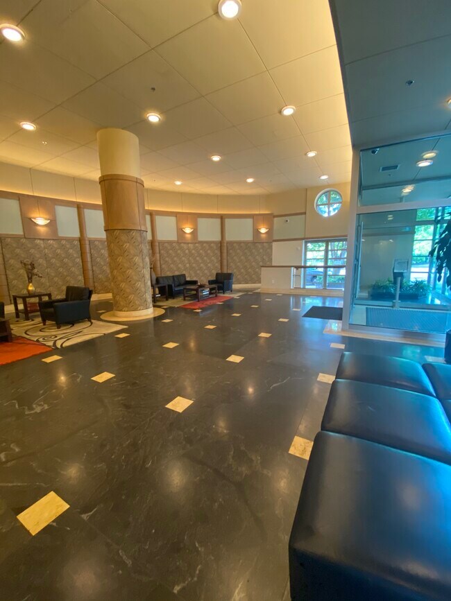 Building Photo - 250 Park Avenue W NW