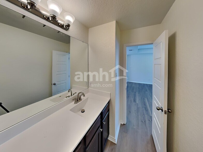 Building Photo - 178 FallowBrook Ln