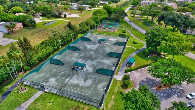 Building Photo - 6586 Southurst Terrace