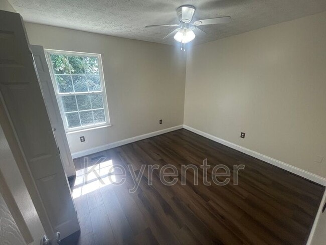 Building Photo - 107 Miranda Way