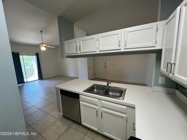 Building Photo - 170 Veracruz Dr