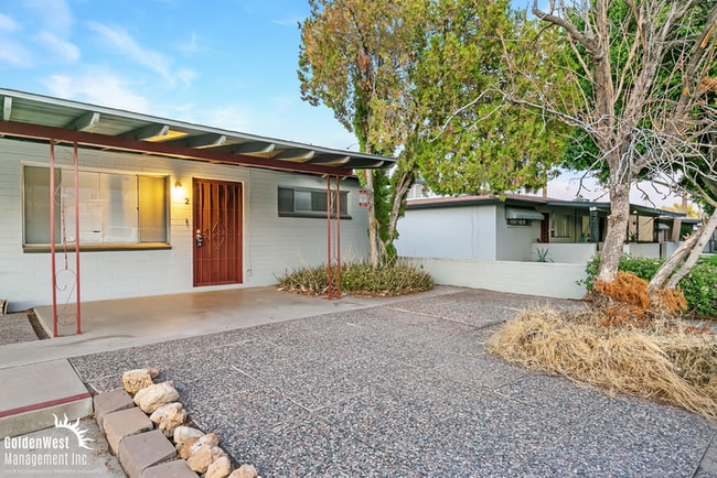 Building Photo - Charming 2Bdm 1Ba Apartment in Phoenix - M...
