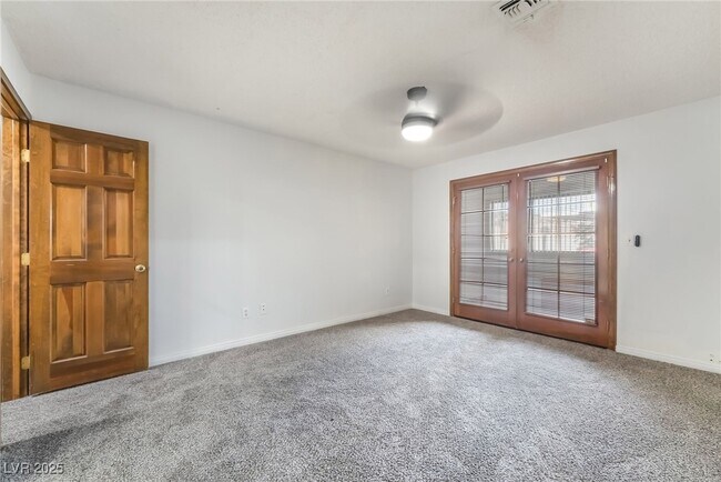 Building Photo - 1418 Santa Margarita St