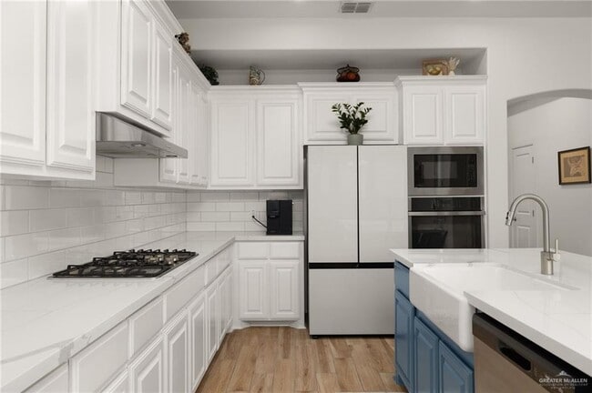 Building Photo - 27 Aqualina Wy