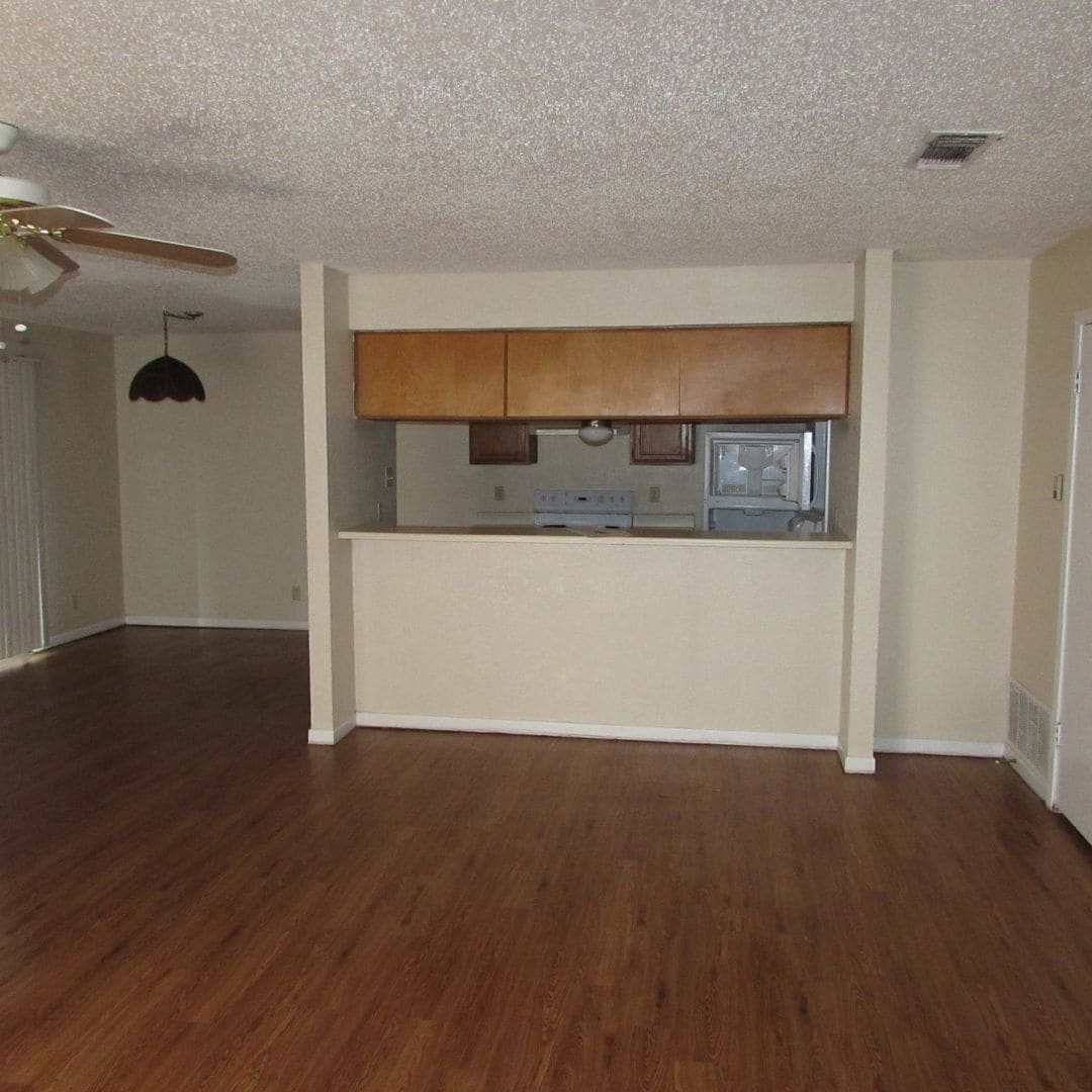 Building Photo - 1701 Cedarview Cir