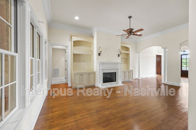 Building Photo - 7 Crooked Stick Ln