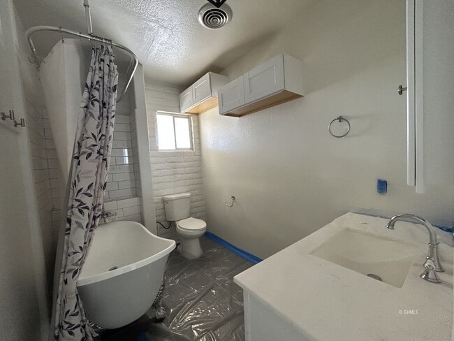 Building Photo - 480 E U.S. Hwy 70