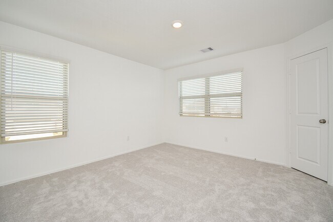 Building Photo - 26811 Urraca Dr
