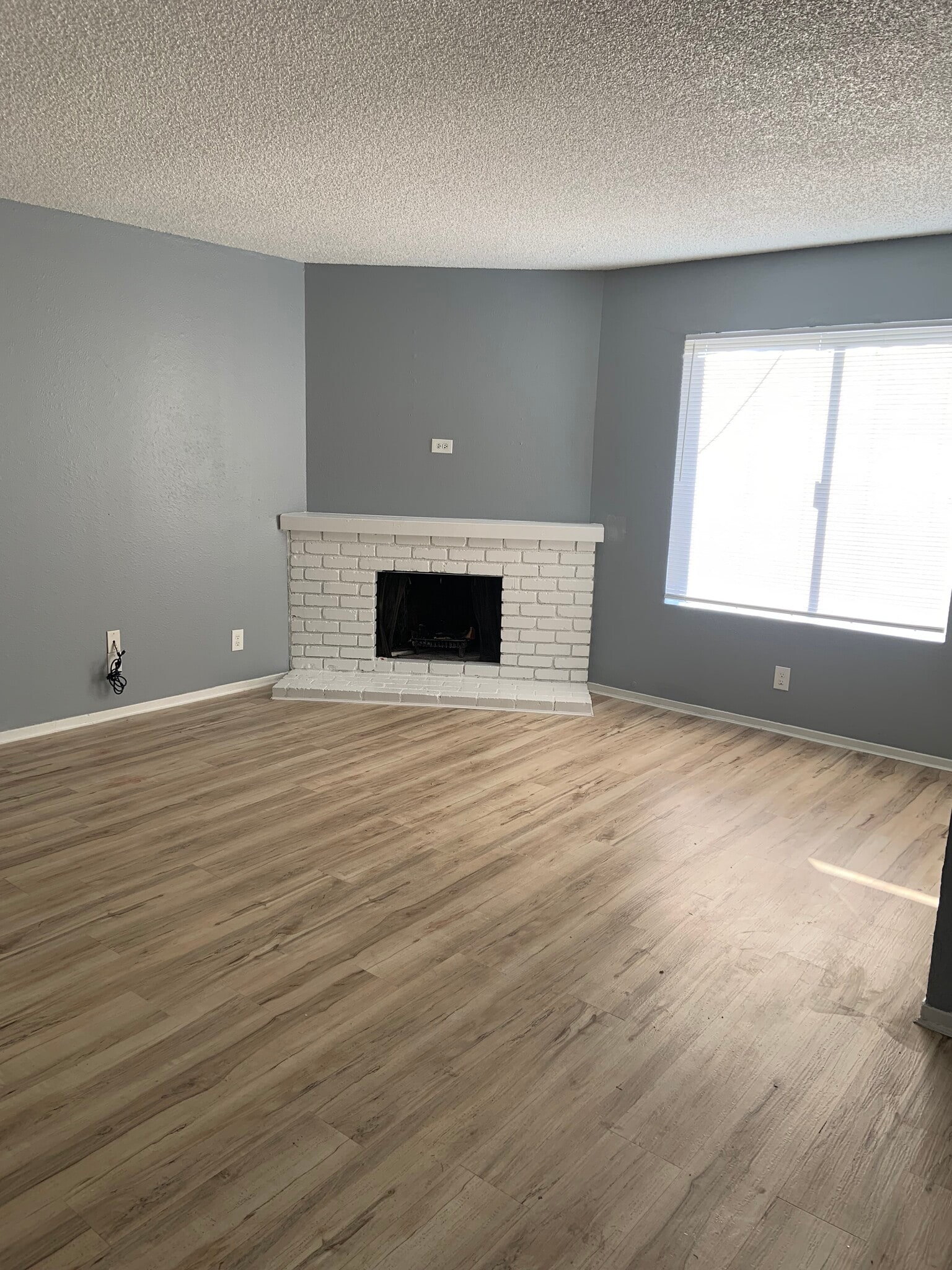 Building Photo - 2124 Exeter Dr