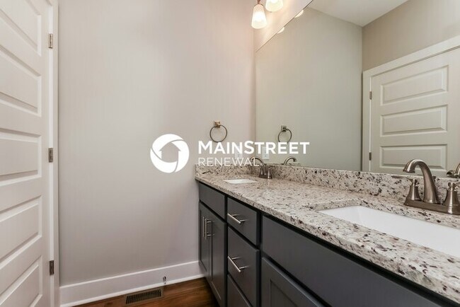 Building Photo - 3 Bedroom Pet-Friendly Home in HERMITAGE, ...
