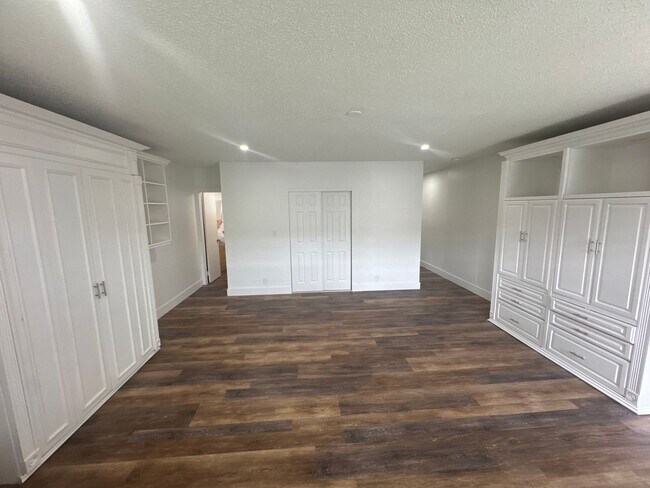 Interior Photo - 108-128 NW 2nd Ave