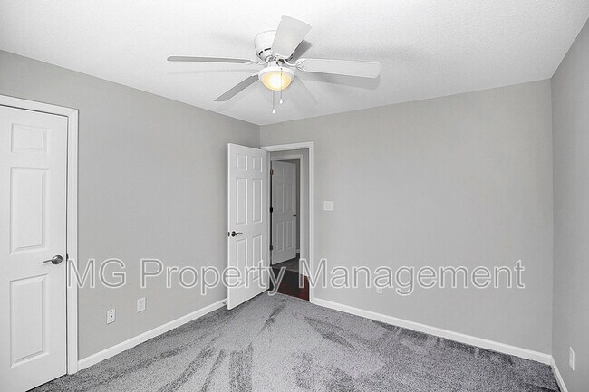 Building Photo - 141 Brookshire Dr