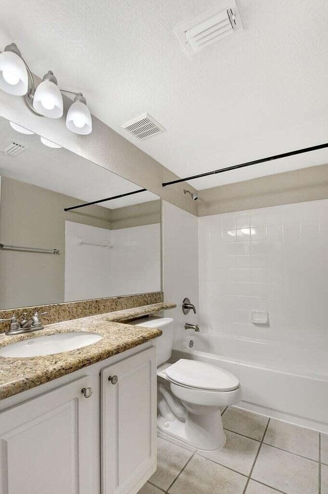 Building Photo - 15155 Michelangelo Blvd