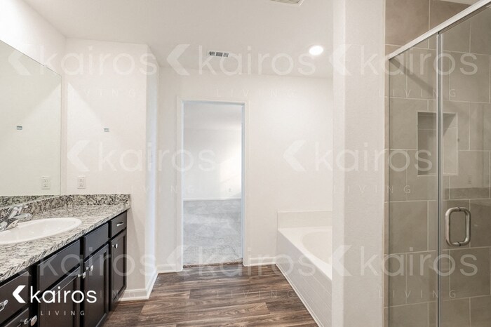 Building Photo - 938 Shady Brk