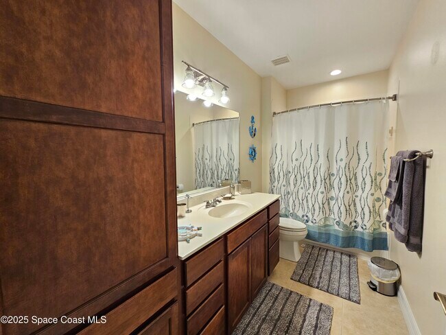 Building Photo - 590 S Banana River Dr