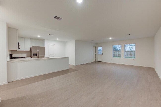 Building Photo - 1610 Birch Wood Dr