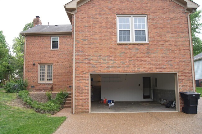 Building Photo - 1144 Hunters Chase Dr