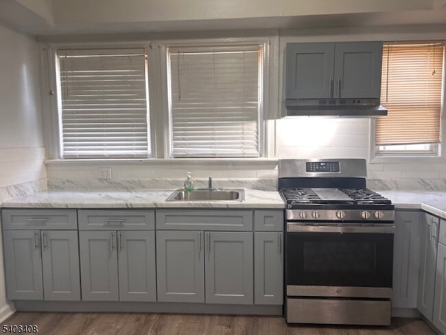 Building Photo - 185 Goldsmith Ave