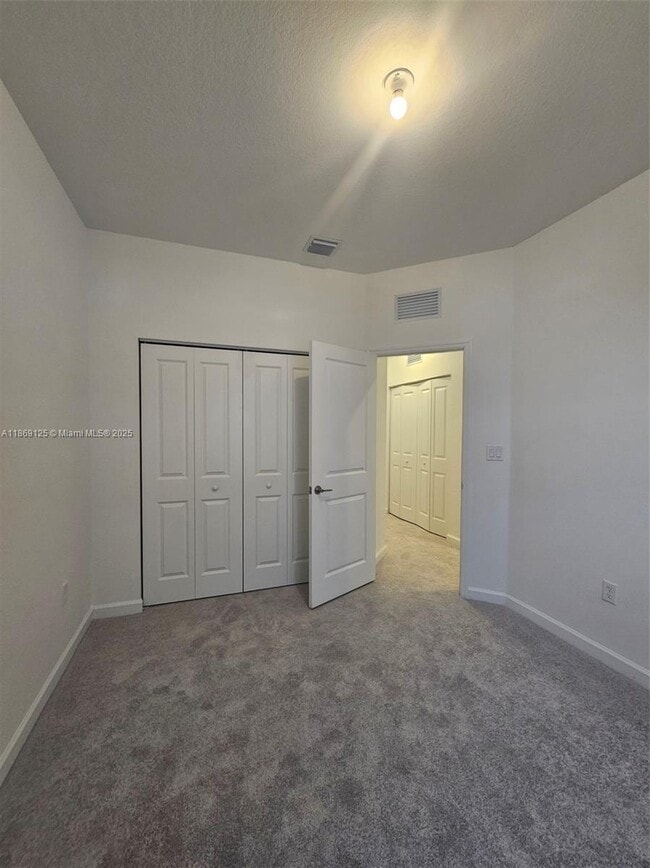 Building Photo - 2785 SE 25th Ave