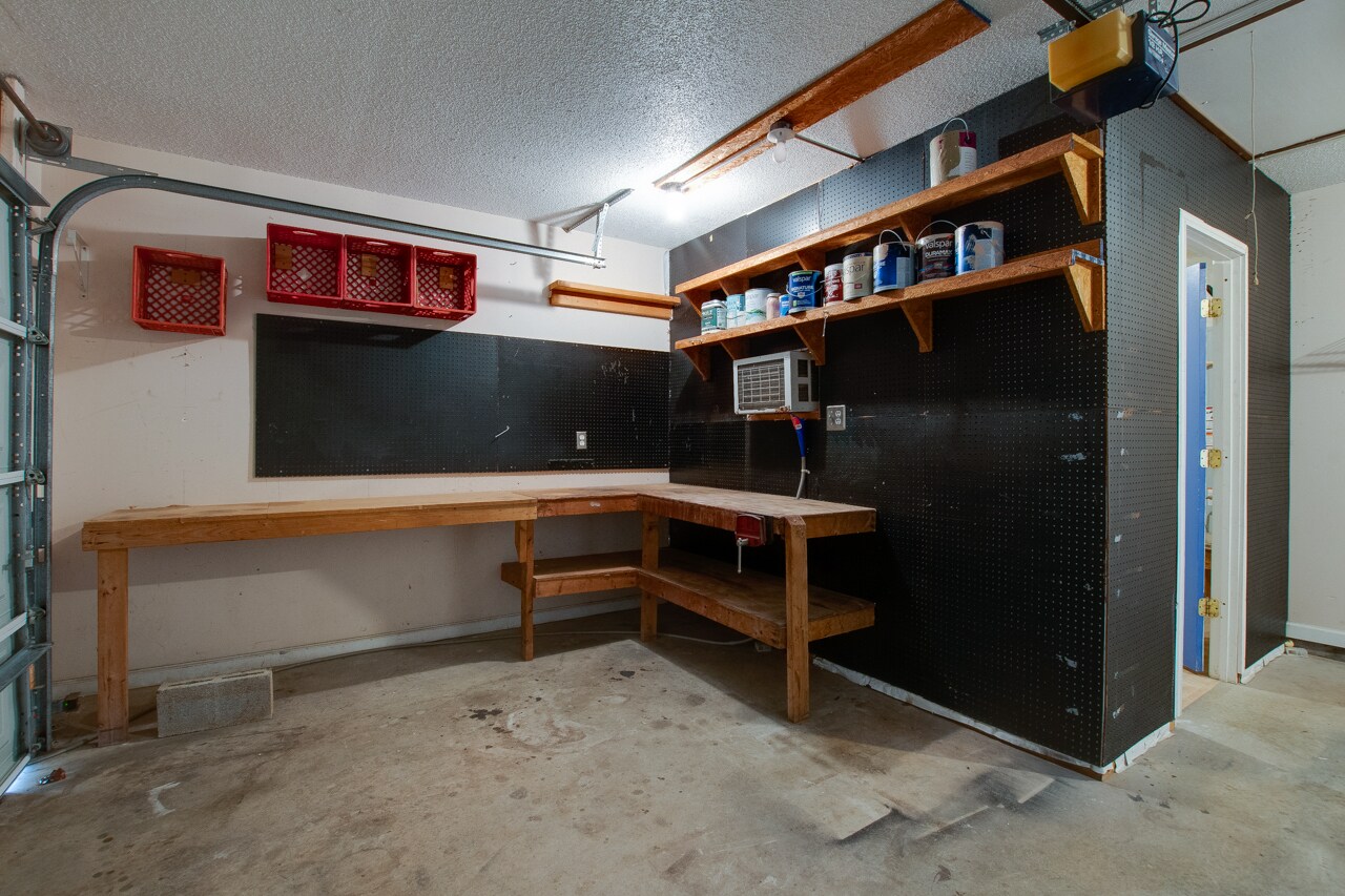 Building Photo - 104 Willow Green Dr