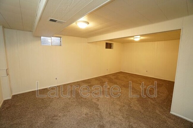 Building Photo - 7843 W Quarto Ave
