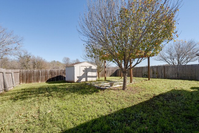 Building Photo - 230 Beech Dr