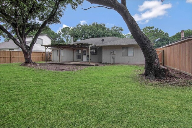Building Photo - 503 Derbyshire Dr