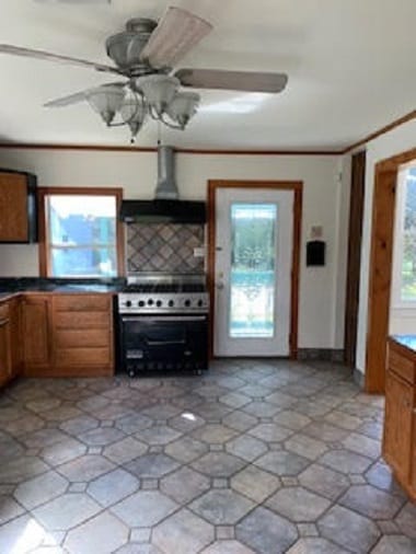 Building Photo - 8453 County Farm Rd